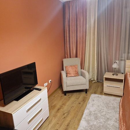 Centrum Business Apartman Szekszard Apartment Bagian luar foto